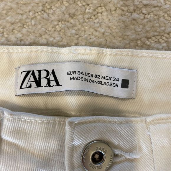 Zara White Skinny Jeans, Size USA 2. - Picture 3 of 8